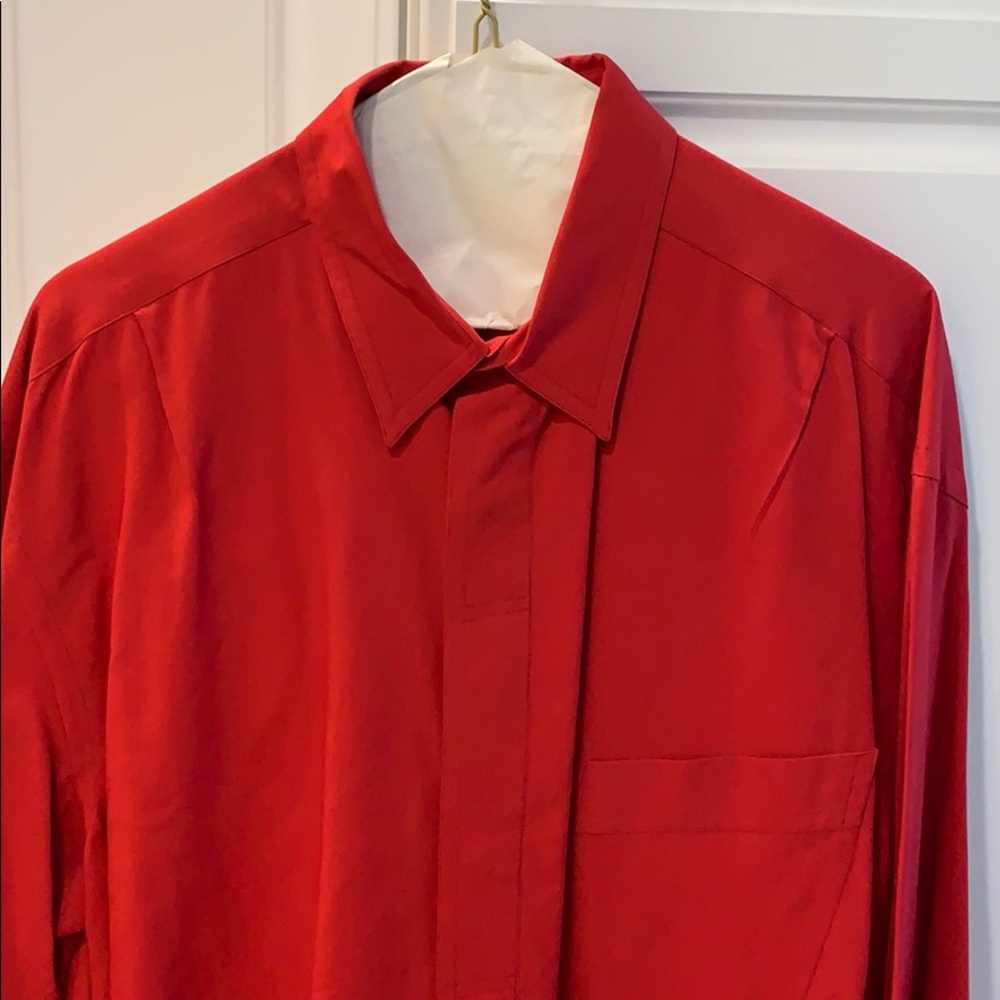 Red dress shirt by Mario Valentino Beautiful clean